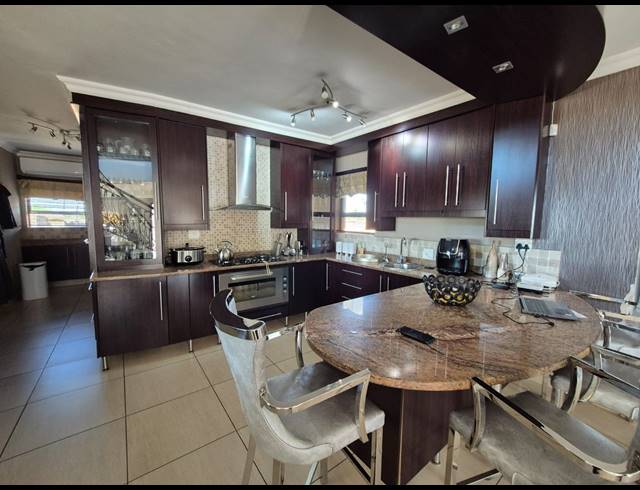 6 BEDROOM HOUSE FOR SALE IN VANDERBIJLPARK SE 8